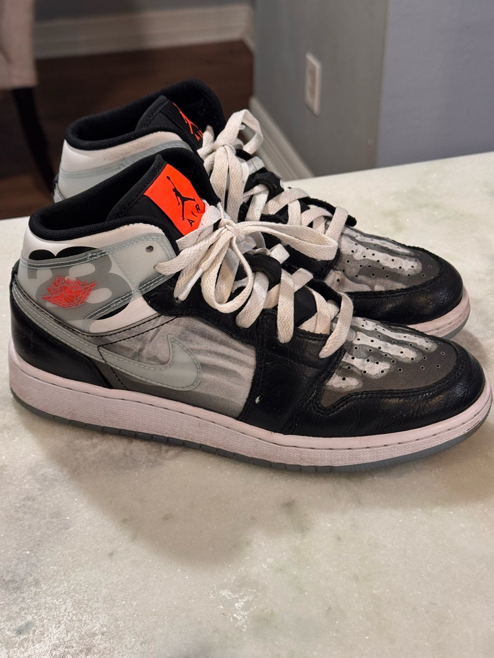 JORDAN 1 MID SS GS 'X-RAY'